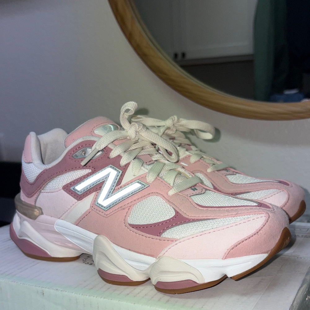 New Balance 9060